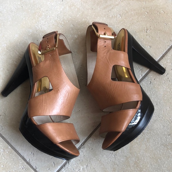 Michael Kors Women’s Carla Platform Heels Taupe 8M - Picture 1 of 5